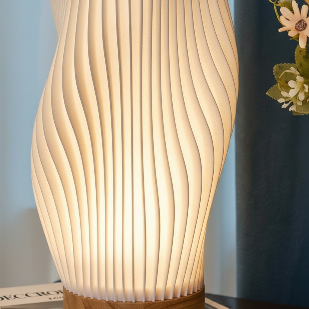 Wellenförmige Tischleuchte - GlowRipple