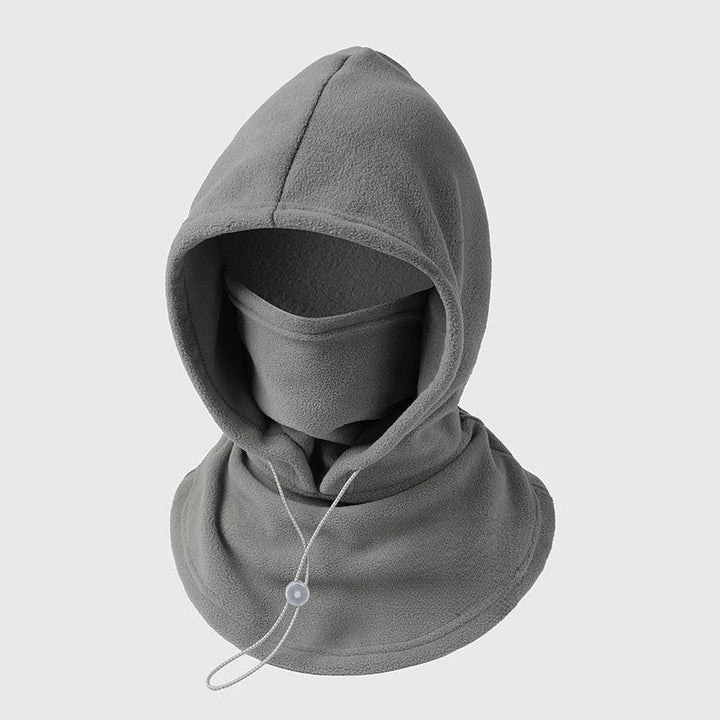 Cagoule en polaire grise vue de face, avec cordon de serrage clair sous le cou 6