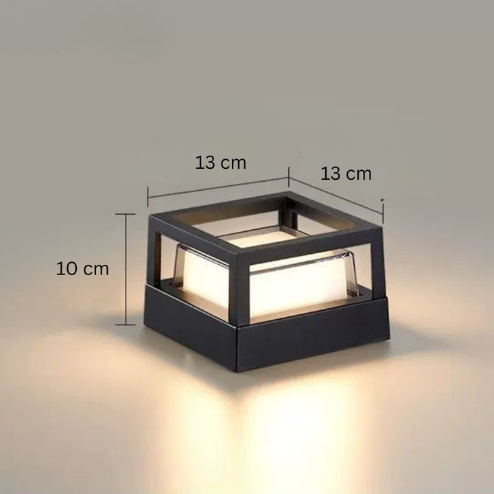 Modèle carré à cadre ouvert avec cotes indiquées : 13 cm sur 13 cm et 10 cm de hauteur. 15