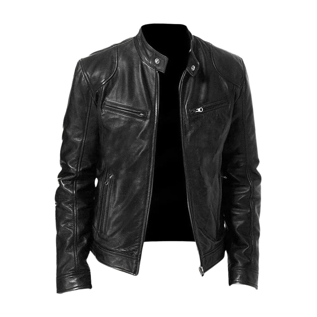 Veste en cuir noir ouverte sur fond blanc, col montant à bouton-pression, poches zippées sur la poitrine et aux hanches. 1