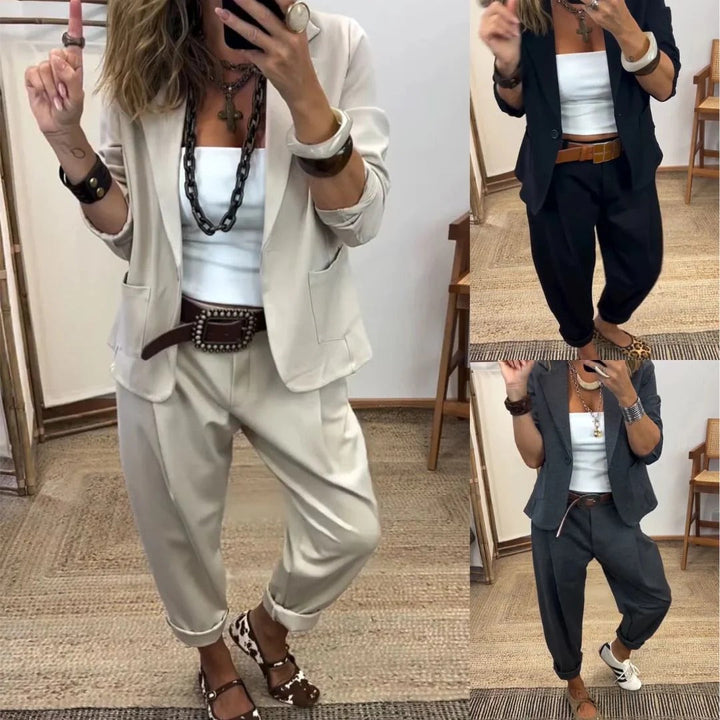 Collage des trois coloris de l'ensemble, beige, noir et gris anthracite, chacun porté avec un haut blanc et une ceinture. 4
