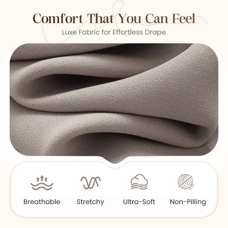 Gros plan sur un tissu taupe aux plis souples, avec des icônes sur ses qualités: respirant, extensible, doux, anti-bouloches. 3