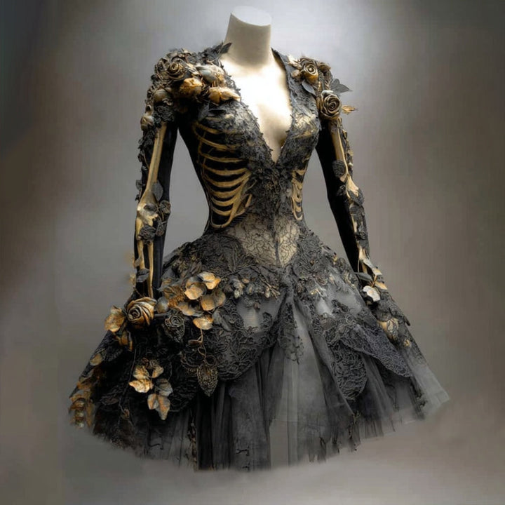 Robe noire sur mannequin, côtes de squelette dorées sur le buste, dentelle, roses dorées et jupe en tulle évasée. 1