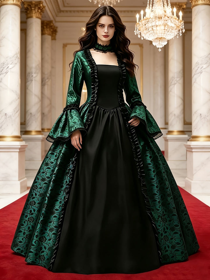 Robe verte à motif floral et corsage noir portée par une femme dans un hall de marbre avec lustre. 6