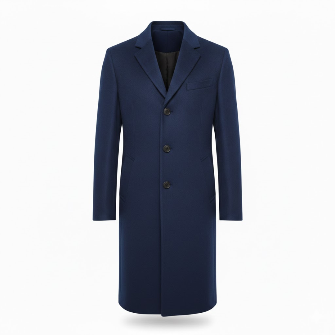 Manteau bleu marine présenté à plat sur fond blanc, vue de face, trois boutons 5