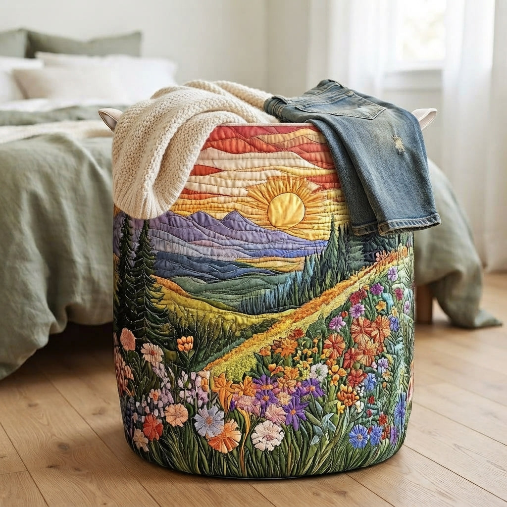 Panier posé sur un parquet au pied d'un lit, avec un pull en maille et un jean qui dépassent. 4