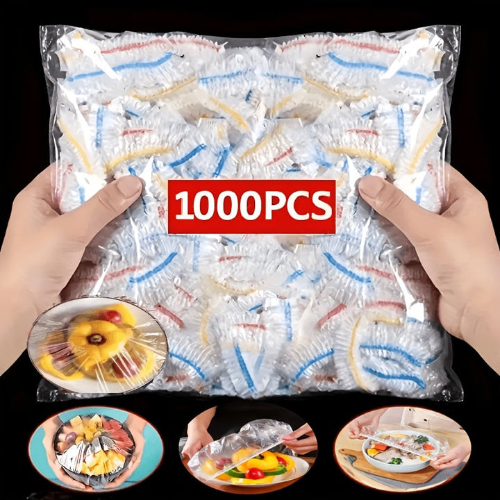 Deux mains tiennent le sachet de couvercles jetables, avec trois vignettes montrant des plats de fruits et légumes recouverts. 2