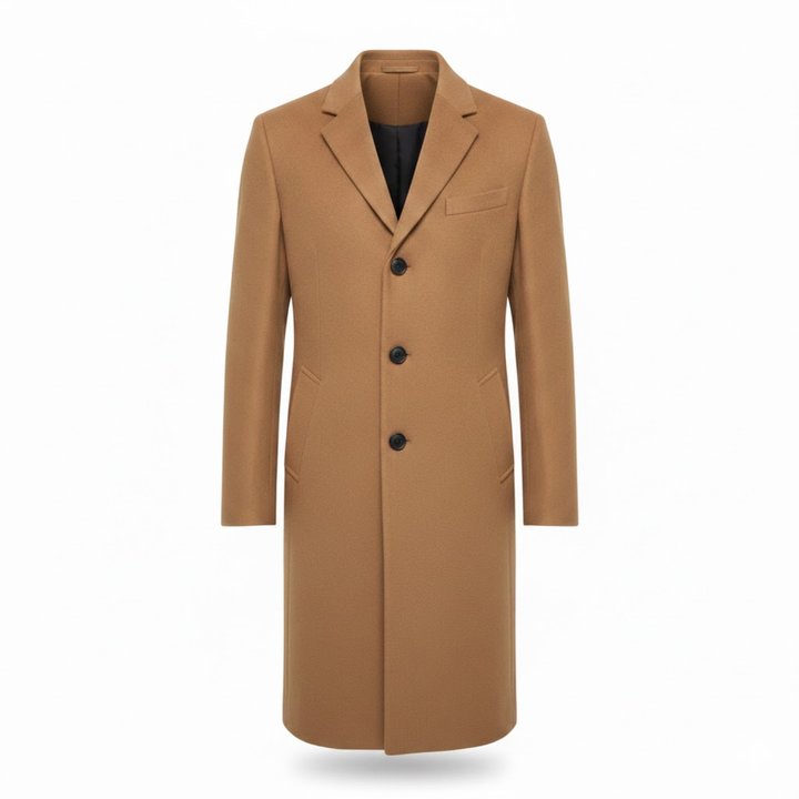 Manteau camel présenté à plat sur fond blanc, vue de face, avec poches passepoilées 6