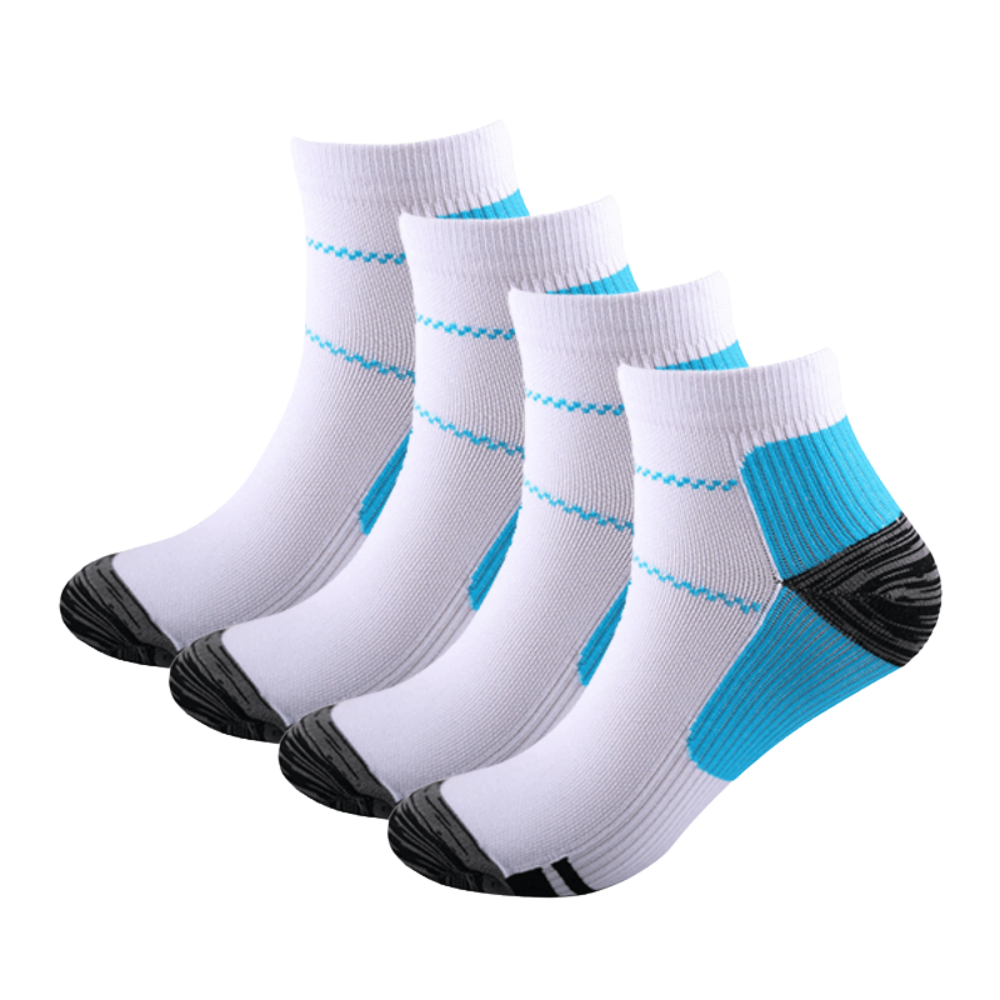 Lot de quatre paires de chaussettes basses blanches, bleues et grises, disposées en cascade. 6
