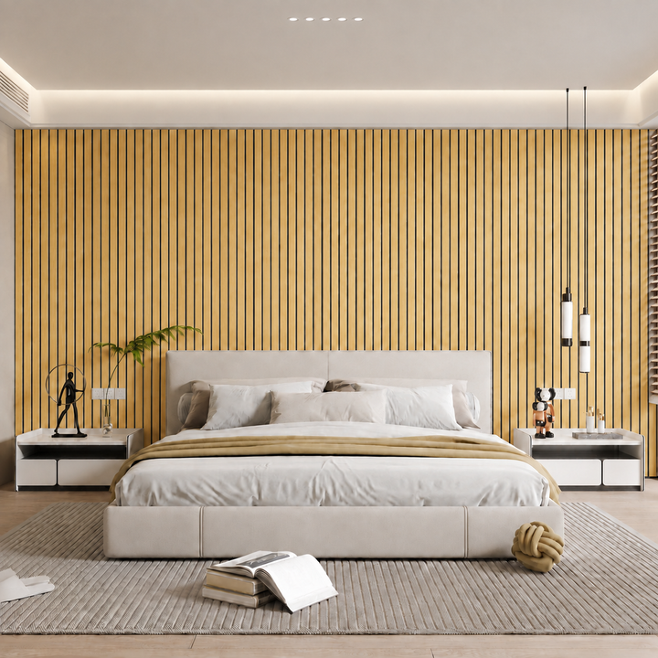Chambre moderne au lit beige devant un mur de lattes bois clair à rainures noires 34