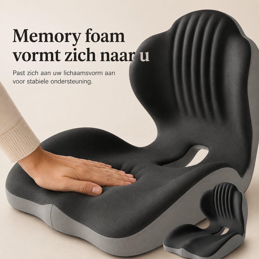 Main appuyant sur l'assise en mousse du coussin noir et gris, qui s'enfonce 3