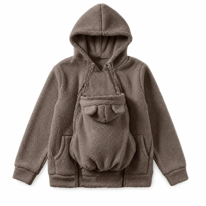Version taupe du sweat à capuche en polaire à plat, avec poches avant et empiècement porte-bébé à oreilles d'ourson. 6