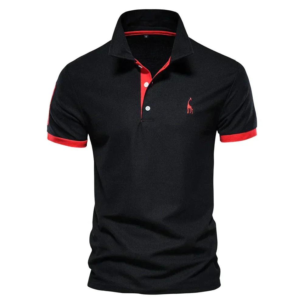 Polo noir vu de face, avec liserés rouges au col, à la patte et aux bords de manches 6