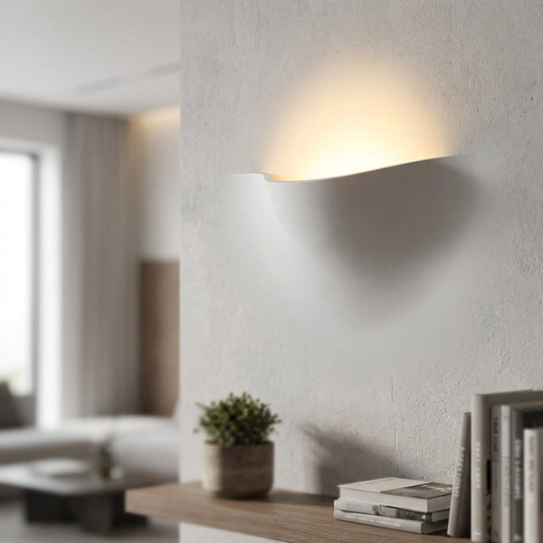 Elegante, sierlijk gebogen wandlamp - HaloFold