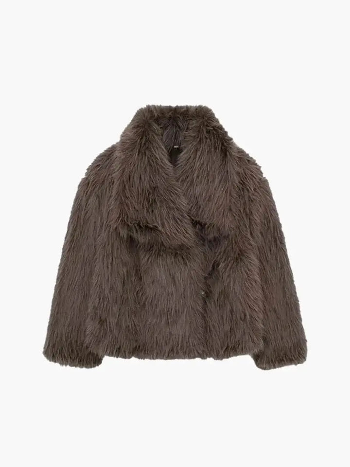 Version marron taupe du manteau en fausse fourrure, présentée à plat avec son large col à revers 3