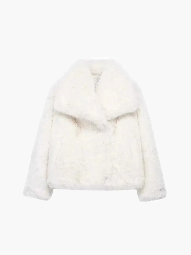 Version blanche à poils bouclés du manteau en fausse fourrure, présentée à plat avec large col 5