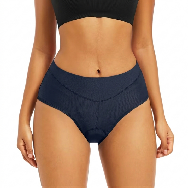 Vue de face portée par un modèle, culotte bleu marine en tissu aéré 7