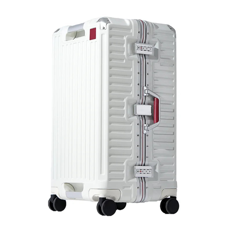 Valise rigide blanche à cadre aluminium, serrures à code, poignée latérale avec insert rouge et quatre roulettes, vue de trois quarts. 8
