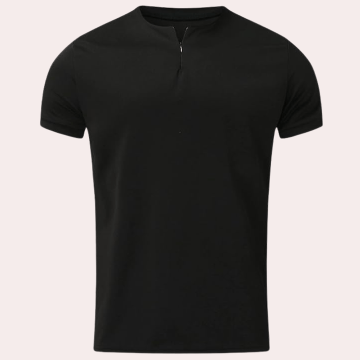 Face avant du t-shirt noir à col rond zippé, présenté à plat sur fond rosé 4