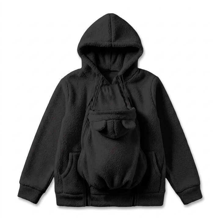 Version noire du sweat en polaire à plat, montrant la capuche, les deux fermetures éclair et l'empiècement porte-bébé à oreilles. 3