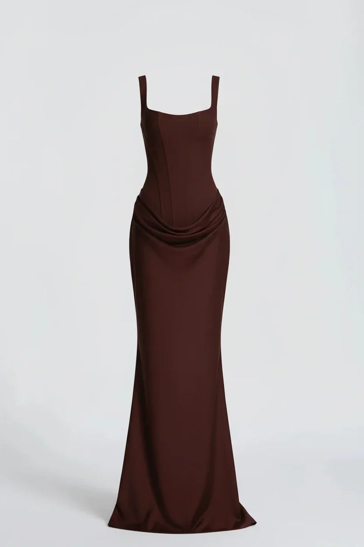 Version marron chocolat à bretelles larges, buste corseté et drapé souple à la taille, vue de face 4
