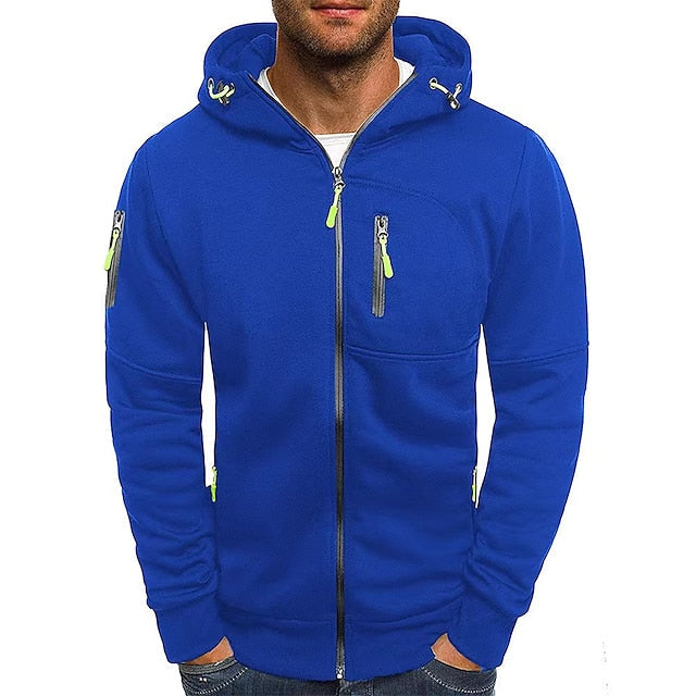 Homme portant le sweat zippé bleu roi, vu de face, avec tirettes vert fluo et poche zippée sur la poitrine. 3
