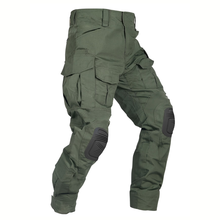 Pantalon cargo en coloris vert olive, vue de face, avec poches à rabat et genouillères rigides grises. 12