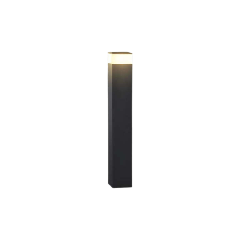 Version plus haute de la borne noire allumée, vue de face sur fond blanc, bandeau lumineux blanc chaud en haut. 2
