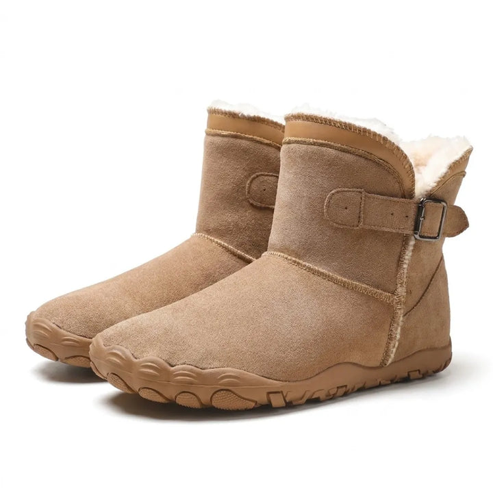 Paire de bottes beige foncé en daim, doublure chaude, boucle latérale et semelle crantée 25