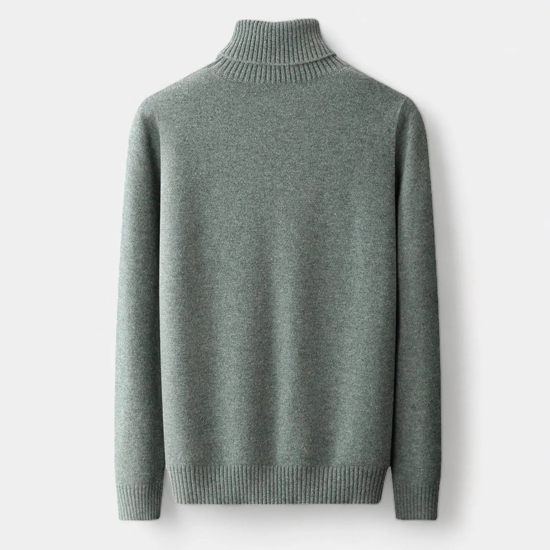 Pull à col roulé vert-gris vu de dos, avec le col côtelé et le bas côtelé 2