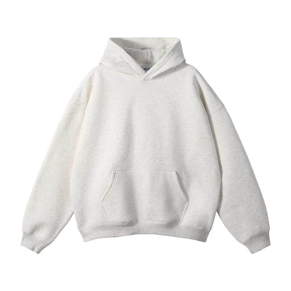 Face avant du sweat à capuche gris chiné très clair, avec poche kangourou et poignets côtelés, présenté à plat. 15