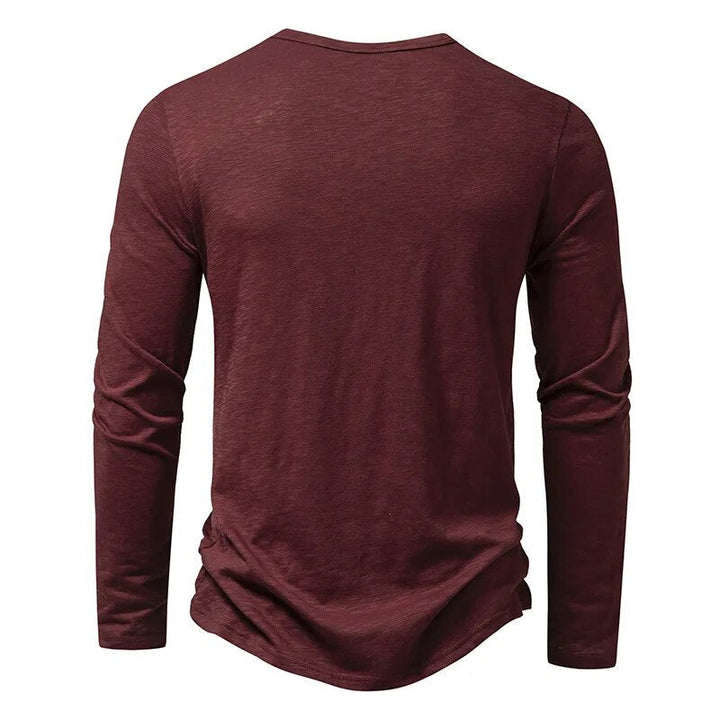 Dos du henley bordeaux, tissu uni légèrement flammé et ourlet arrondi 13