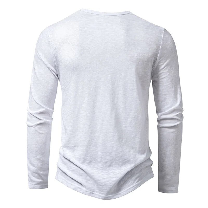 Dos du henley blanc, uni, avec manches longues et bas arrondi 11