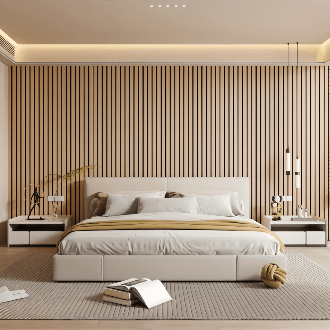 Chambre moderne dont le mur de tête de lit est habillé de lattes en bois clair et de fentes noires. 2