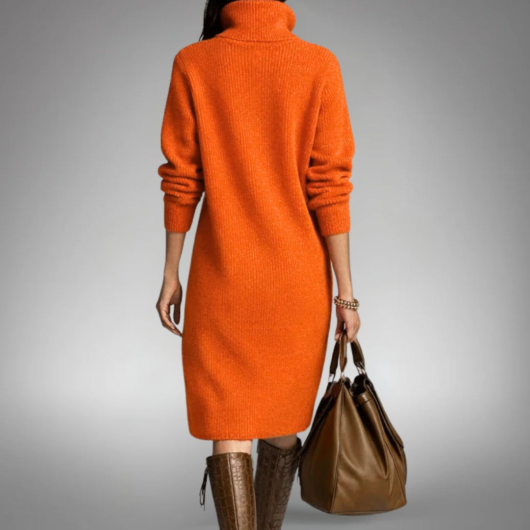 Robe orange vue de dos, col roulé en maille côtelée, sac et bottes marron 3