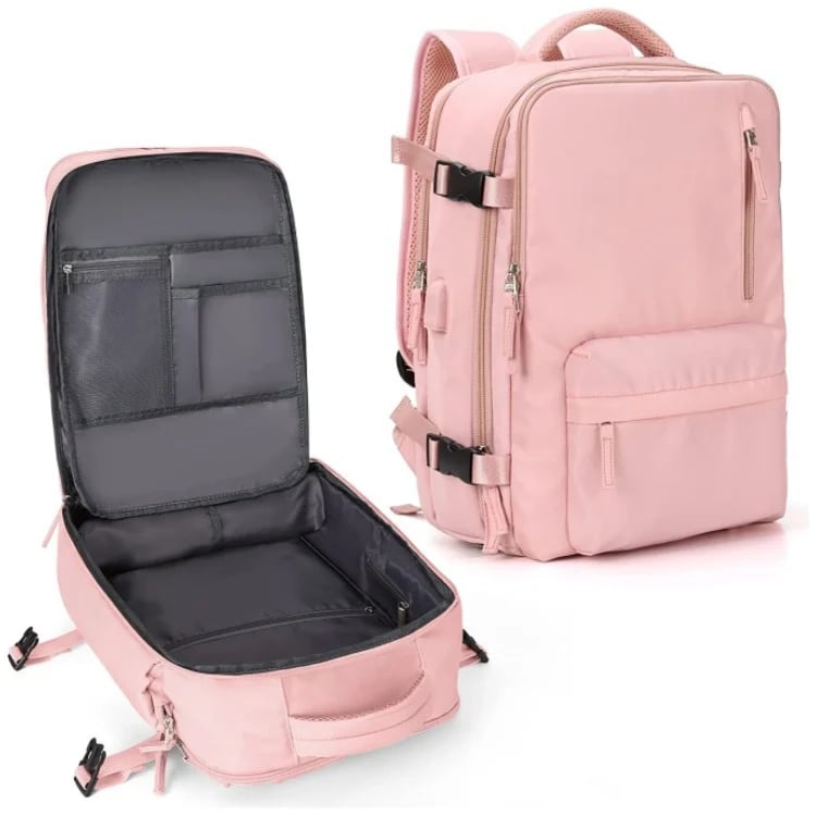 Sac à dos rose clair vu de face, à côté d'un second exemplaire ouvert montrant ses poches intérieures zippées et en filet. 12