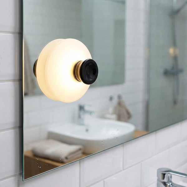 Wandgemonteerde Zuiglamp - Suctioneon
