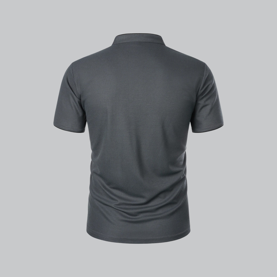 Dos du polo gris anthracite, col montant et manches courtes avec finition noire 14