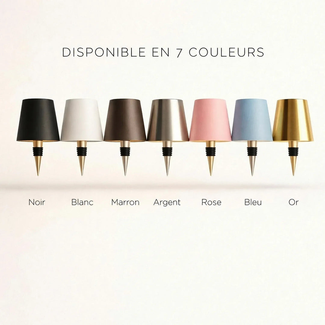 Sept abat-jours alignés avec leur bouchon conique, déclinés en noir, blanc, marron, argent, rose, bleu et doré 3