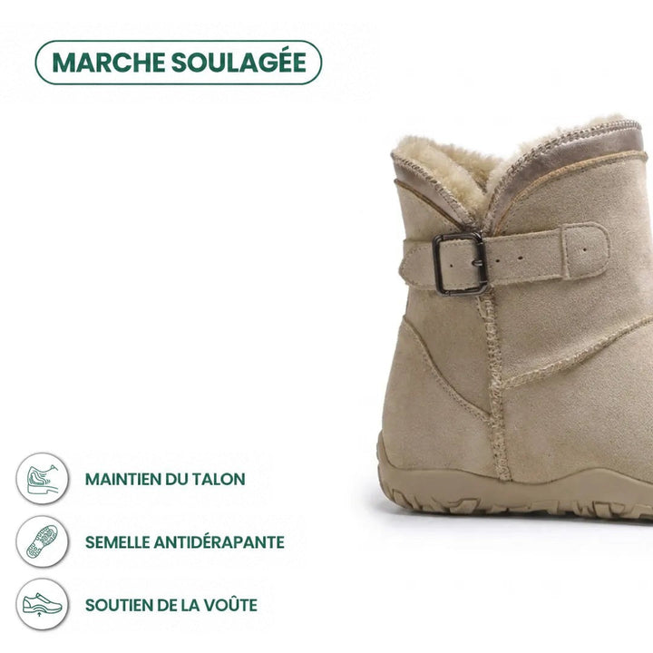 Botte beige en gros plan sur la boucle et la doublure, avec pictogrammes de soutien et semelle antidérapante 4