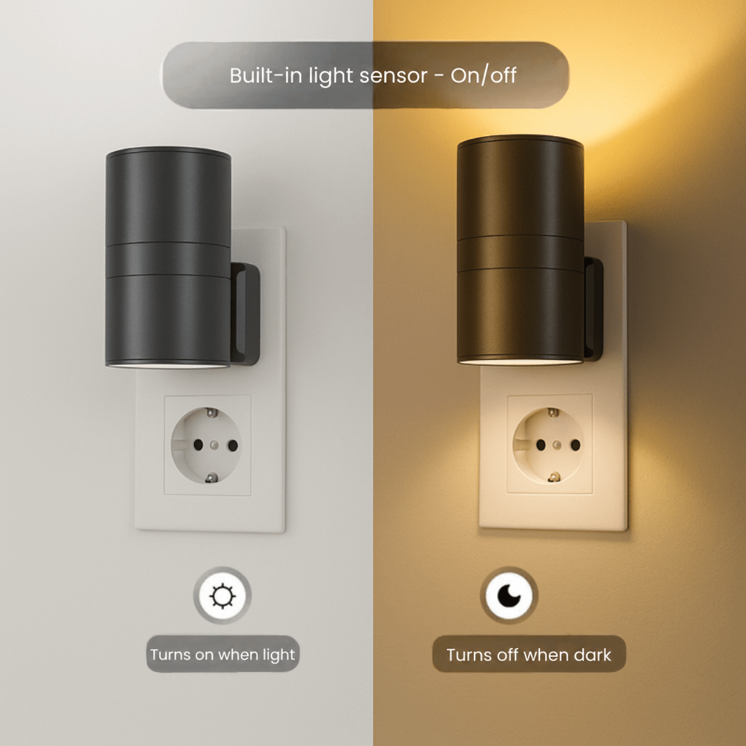 Comparaison de l'applique noire éteinte en pleine lumière et allumée dans l'obscurité grâce au capteur 4