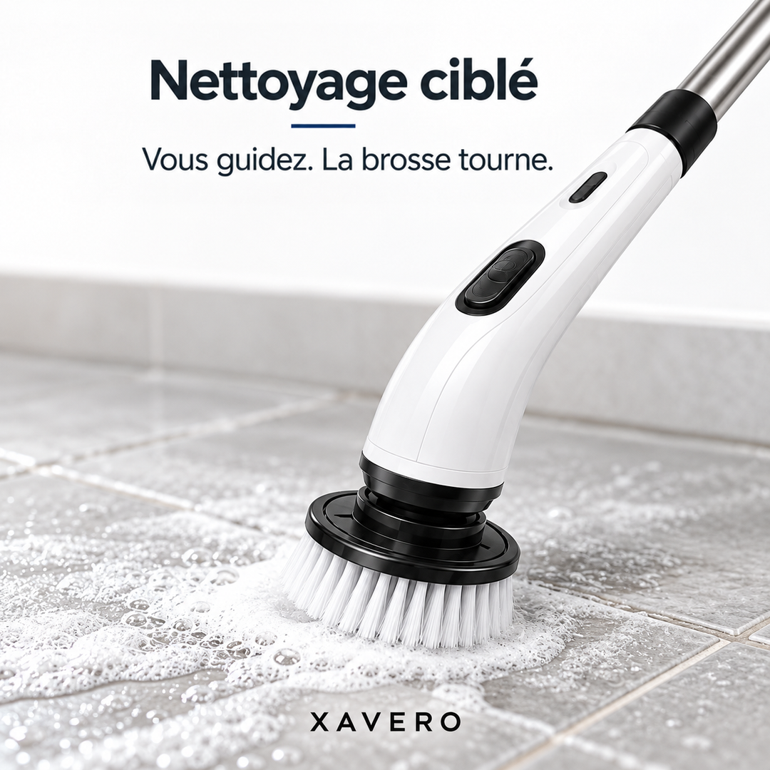 Gros plan de la tête de brosse rotative qui frotte un sol carrelé couvert de mousse 6