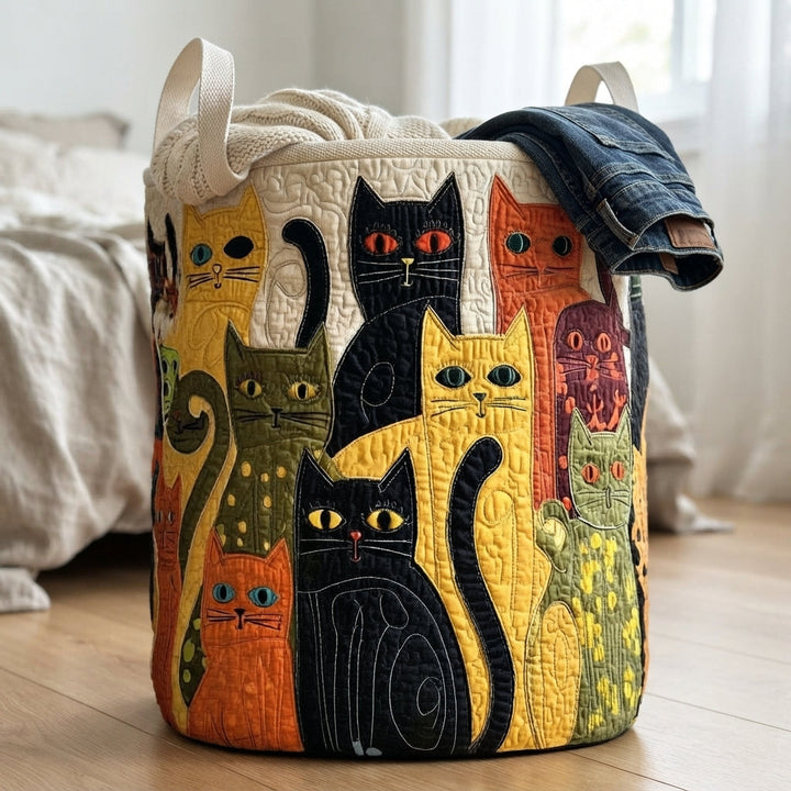 Panier à chats posé sur un parquet, garni de linge tricoté et d'un jean qui dépasse, près d'un lit. 4