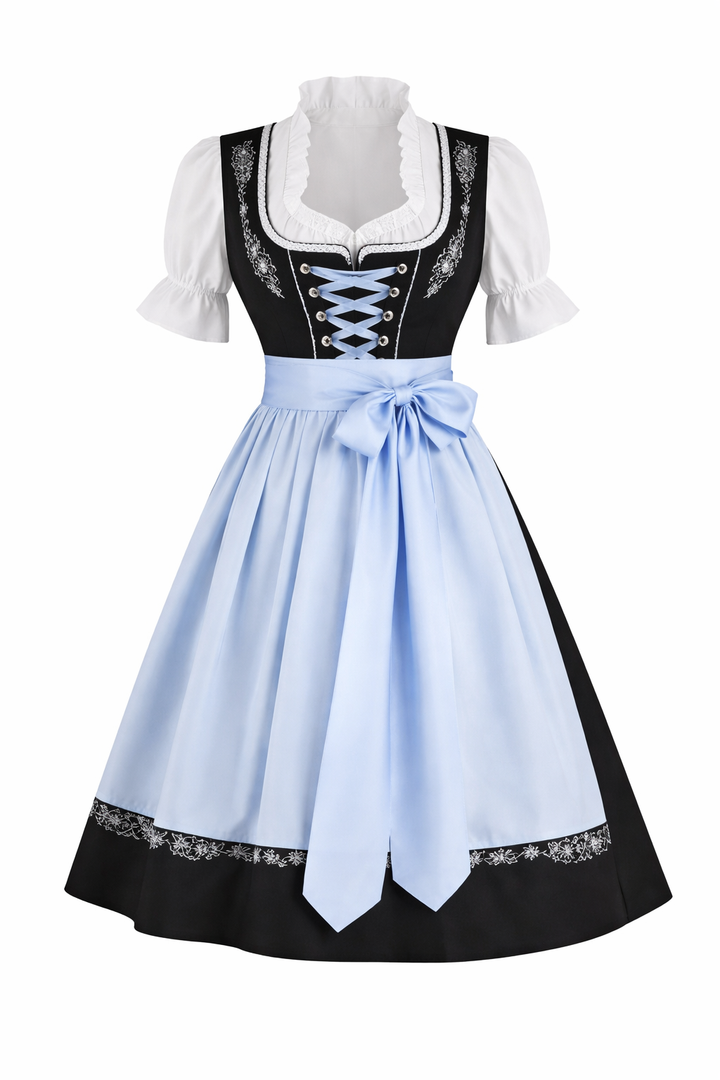 Vue de face à plat du dirndl noir brodé aux motifs floraux, laçage bleu, blouse blanche à volants et tablier bleu à nœud. 4