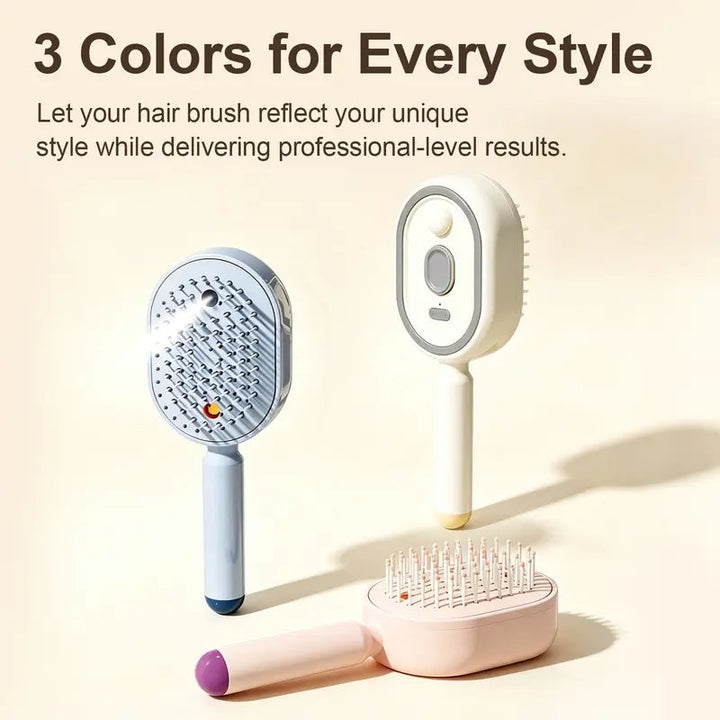 Trois brosses disposées en pose artistique, bleu clair, crème et rose, vues de dos, de face et à plat sur fond beige. 10