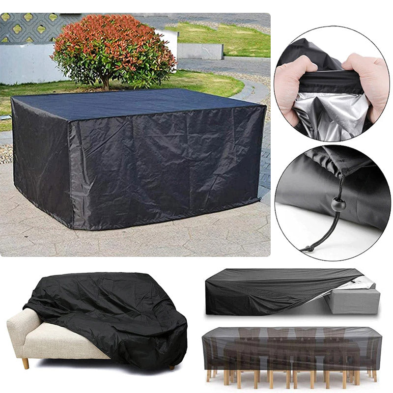 Housse noire sur une table en extérieur, avec détails de la doublure argentée et du cordon de serrage, et usages sur canapé et table. 7