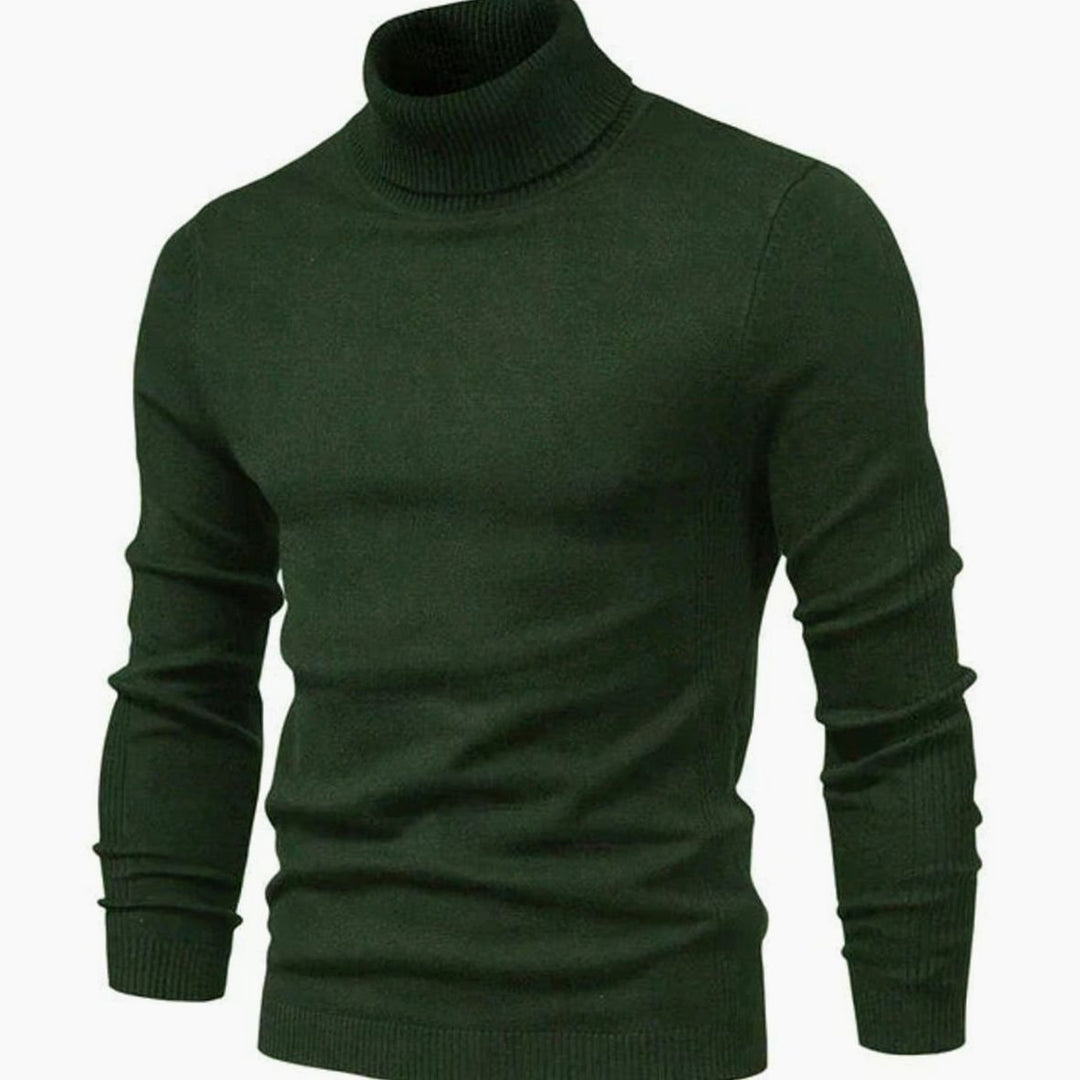 Pull à col roulé vert foncé vu de face, maille unie et poignets côtelés 5