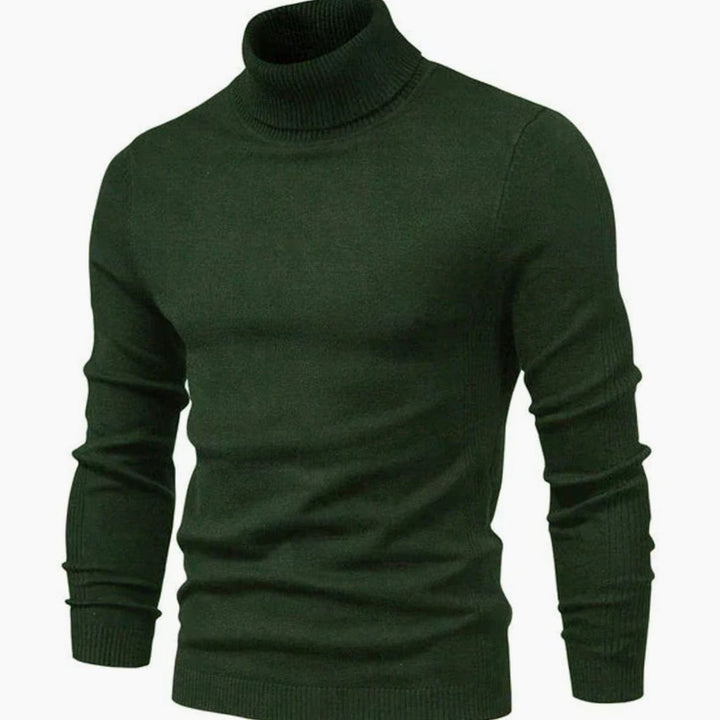 Pull à col roulé vert foncé vu de face, maille unie et poignets côtelés 5