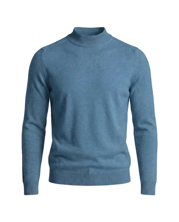 Pull bleu acier à col montant, présenté de face à plat sur fond blanc 10