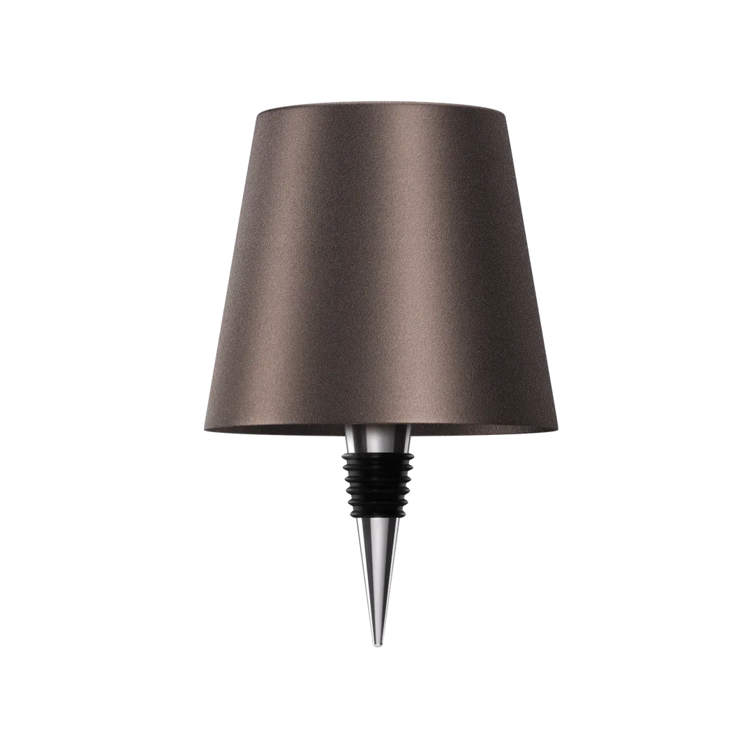 Lampe marron taupe métallisé avec bouchon conique en métal et caoutchouc noir, sur fond blanc. 18